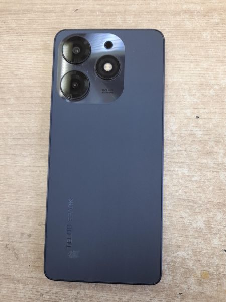 Купить TECNO Spark 30 Pro 8/256GB (KL7) Duos в Иркутск за 7800 руб.