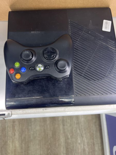Купить Microsoft Xbox 360 E 500GB (1538) в Иркутск за 4300 руб.