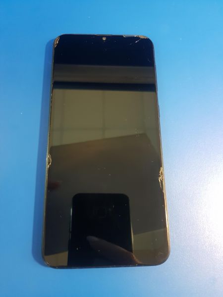 Купить Samsung Galaxy A20 3/32GB (A205FN) Duos в Иркутск за 900 руб.