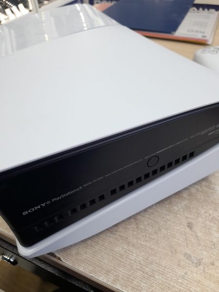 Купить Sony PlayStation 5 Slim 1TB (CFI-2000, с дисководом) в Иркутск за 46300 руб.