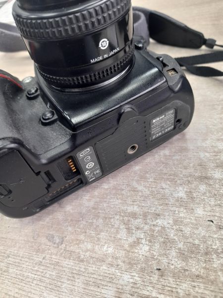 Купить Nikon D700 Body с СЗУ в Иркутск за 16500 руб.