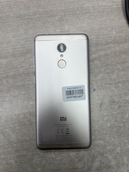 Купить Xiaomi Redmi 5 3/32GB (MDE1) Duos в Иркутск за 2000 руб.