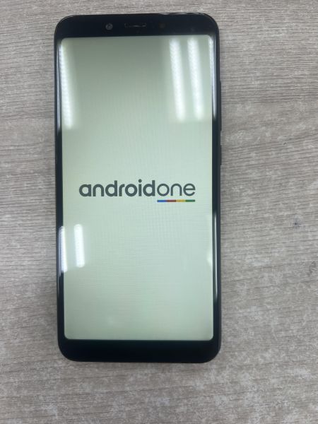 Купить Xiaomi Mi A2 4/32GB (M1804D2SG) Duos в Иркутск за 3500 руб.