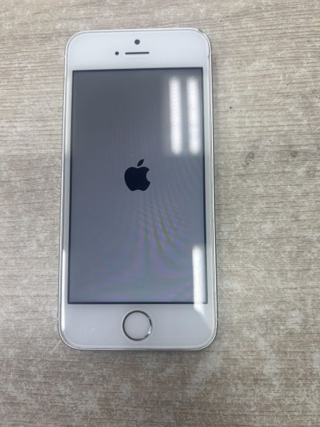 Купить Apple iPhone SE 1st gen. 2016 32GB в Иркутск за 3200 руб.