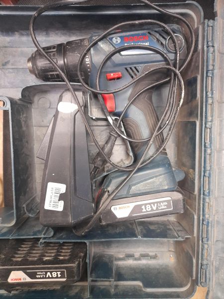 Купить Bosch GSR 180-LI (1700 об/мин) с СЗУ в Иркутск за 4200 руб.