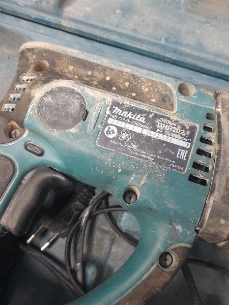 Купить Makita DHR202 с СЗУ в Иркутск за 6700 руб.