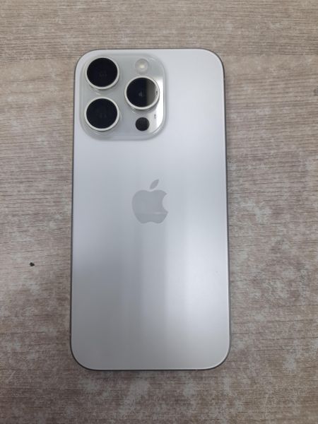 Купить Apple iPhone 15 Pro 256GB в Иркутск за 47500 руб.