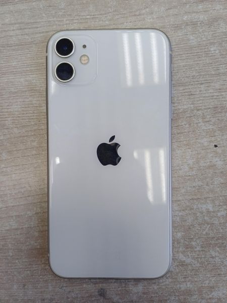 Купить Apple iPhone 11 64GB в Иркутск за 9100 руб.