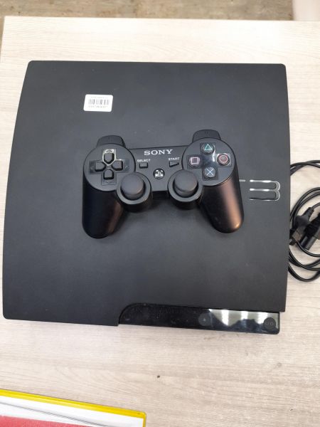 Купить Sony PlayStation 3 Slim 320GB (CECH-3008B) в Иркутск за 7100 руб.