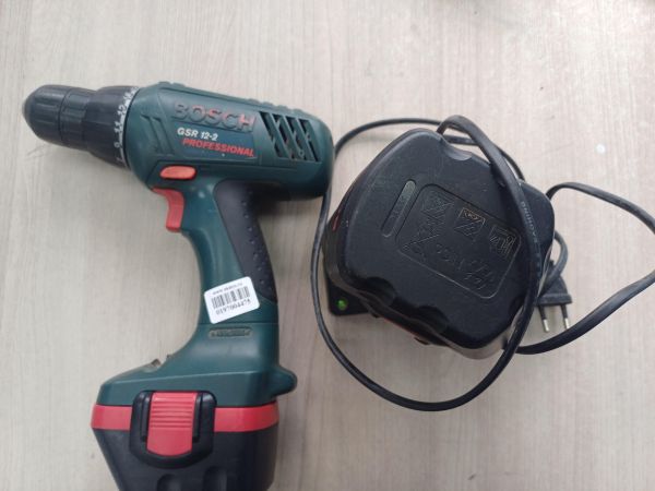 шуруповёрт аккумуляторный Bosch GSR 12-2 Professional с СЗУ в Иркутск