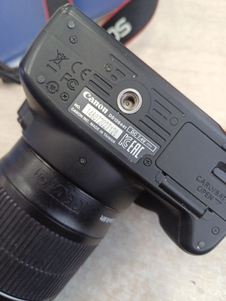 Купить Canon EOS 100D Kit с СЗУ в Иркутск за 12200 руб.