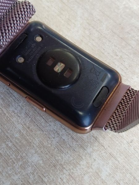 умные часы и браслеты Huawei Watch Fit (TIA-B09) с СЗУ в Иркутск