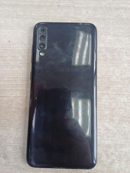Купить Samsung Galaxy A70 2019 6/128GB (A705F/FN) Duos в Иркутск за 1700 руб.