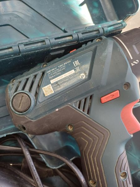 Купить Bosch GSR 180-LI (1900 об/мин) с СЗУ в Иркутск за 3500 руб.