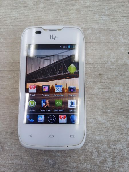 Купить Fly IQ431 Glory Duos в Иркутск за 900 руб.