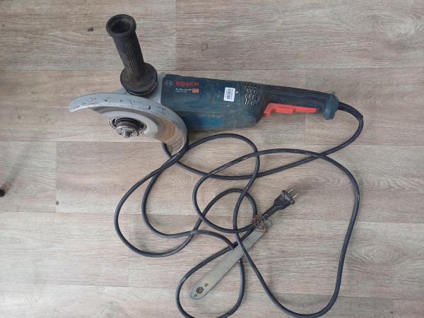 Купить Bosch GWS 24-230 в Иркутск за 4800 руб.
