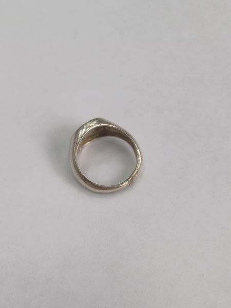серебряное кольцо Кольцо серебро 925 3,30g, вес изделия 3.3g, размер 16 в Иркутск
