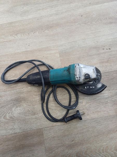 шлифмашина угловая сетевая Makita GA5030 в Иркутск
