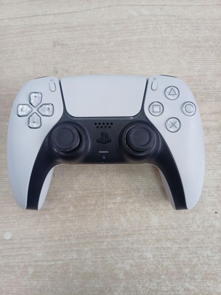 контроллер и геймпад Sony PlayStation DualSense (CFI-ZCT1J) в Иркутск