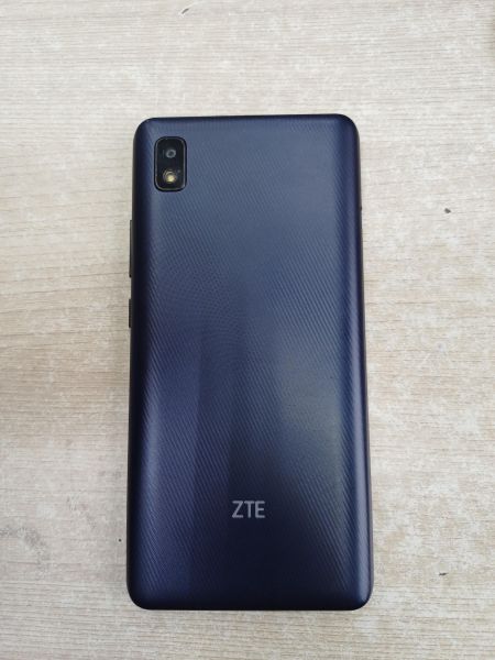 сотовый телефон ZTE Blade L210 Duos в Иркутск