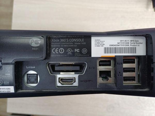 игровая приставка Microsoft Xbox 360 S 4GB (1439) в Иркутск