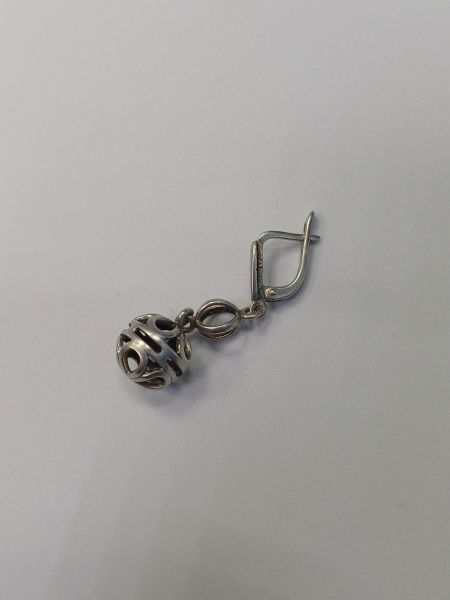 серебряная серьга одна Серьга одна серебро 925 3,64g, вес изделия 3.64g в Иркутск