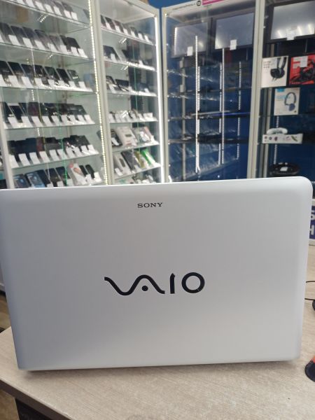 ноутбук Sony Vaio SVE171E13V (RAM 4 GB, HDD 500 GB) в Иркутск