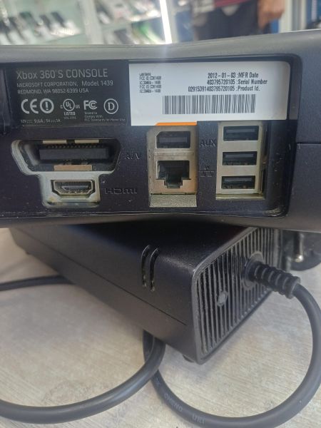 игровая приставка Microsoft Xbox 360 S 250GB (1439) в Иркутск