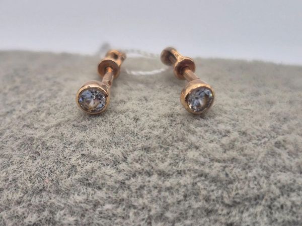 золотые серьги Серьги золото 585 0,68g, вес изделия 0.76g в Иркутск
