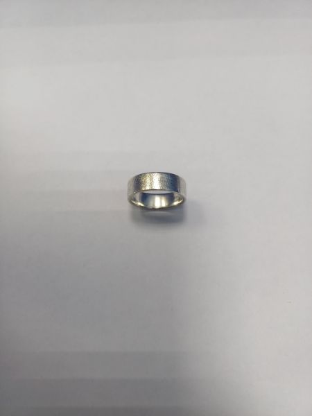 серебряное кольцо Кольцо серебро 925 4,84g, вес изделия 4.84g, размер 17, 00 нет камней в Иркутск