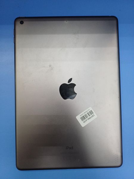 планшет Apple iPad 8 2020 128GB (A2270 MYLD2/MYLE2/MYLF2/MYML2) (без SIM) в Иркутск