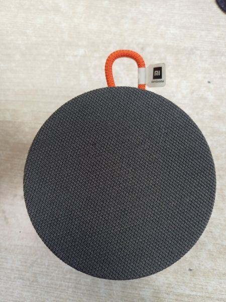 портативная колонка Xiaomi Mi Portable Bluetooth Speaker (XMYX04WM) в Иркутск