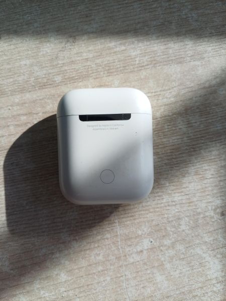 беспроводные наушники Apple AirPods 2 (A2031, A2032, A1602) в Иркутск