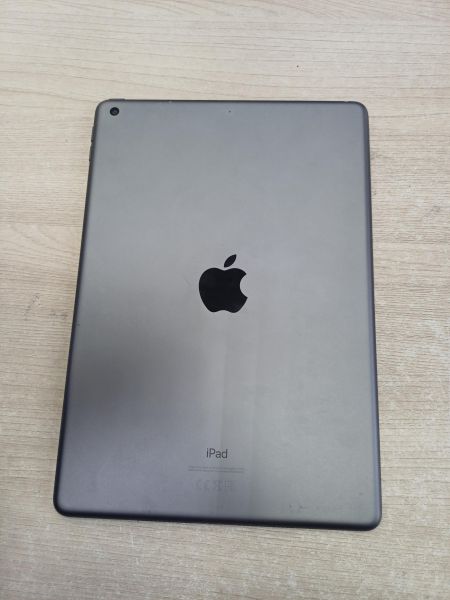 планшет Apple iPad 8 2020 32GB (A2270 MYL92/LA2/LC2) (без SIM) в Иркутск
