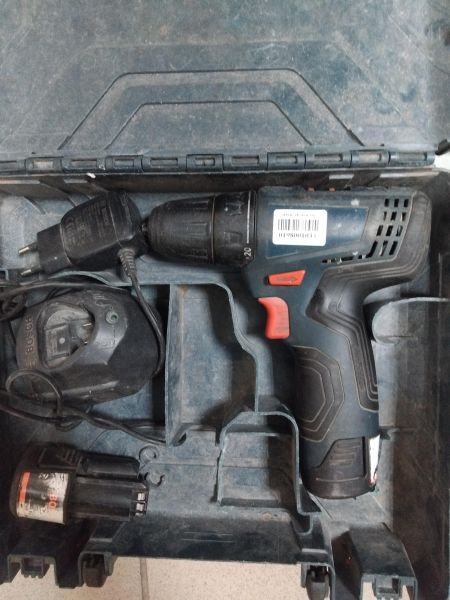 Купить Bosch GSR 120 LI с СЗУ в Иркутск за 2700 руб.