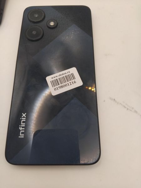 Купить Infinix Hot 30i 4/64GB (X669D) Duos в Иркутск за 4300 руб.