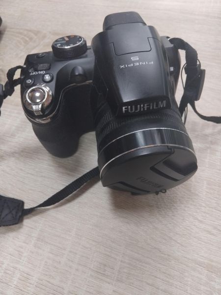 Купить Fujifilm FinePix S4300 (СЗУ не требуется) в Иркутск за 2200 руб.