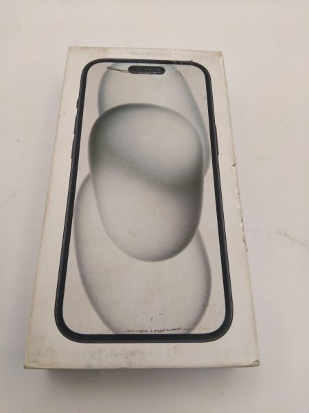 Купить Apple iPhone 15 128GB в Иркутск за 42600 руб.