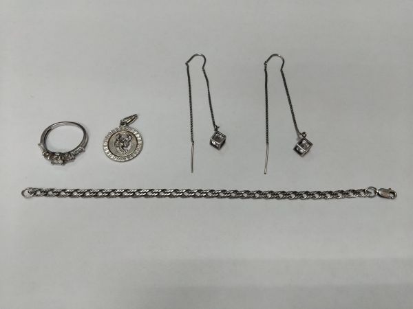 Купить Лом или горсть серебро 925 8,16g, вес изделия 9.46g в Иркутск за 800 руб.