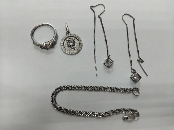 Купить Лом или горсть серебро 925 8,16g, вес изделия 9.46g в Иркутск за 800 руб.