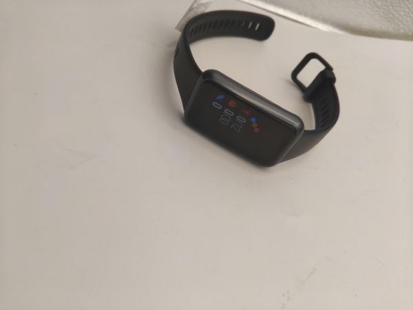 Купить Huawei Band 7 (LEA-B19) с СЗУ в Иркутск за 900 руб.