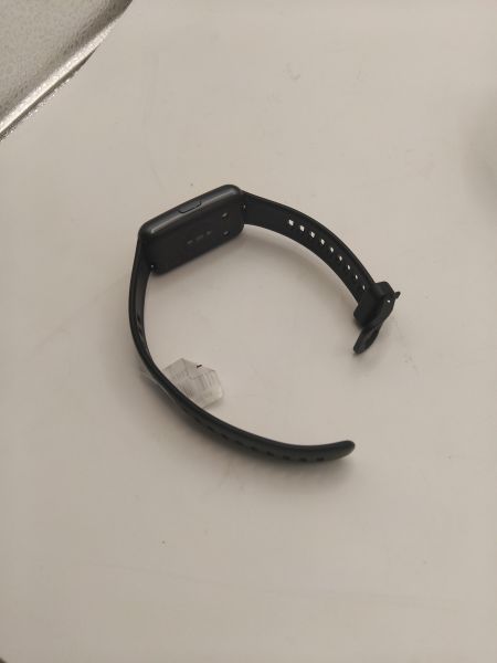 Купить Huawei Band 7 (LEA-B19) с СЗУ в Иркутск за 900 руб.