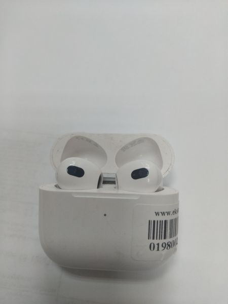 Купить Реплика Apple AirPods 3 (A2564, A2565, A2566 ) в Иркутск за 600 руб.
