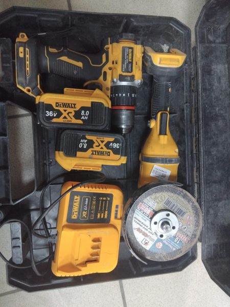 Купить DeWalt набор электроинст. акк. 2 в 1 (реплика) с СЗУ в Иркутск за 2200 руб.