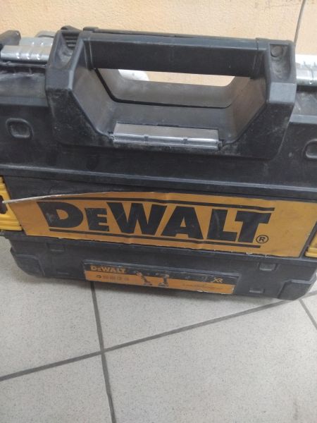 Купить DeWalt набор электроинст. акк. 2 в 1 (реплика) с СЗУ в Иркутск за 2200 руб.