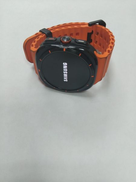 Купить Samsung Galaxy Watch Ultra 47mm (SM-L705F) с СЗУ в Иркутск за 14900 руб.