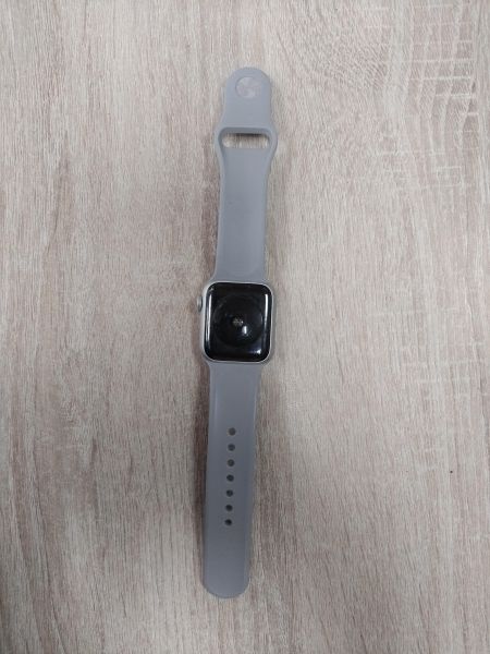 Купить Apple Watch SE 40mm (A2351) с СЗУ в Иркутск за 5000 руб.