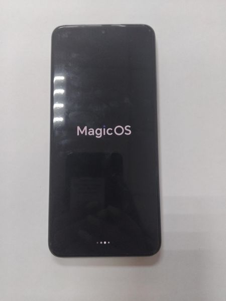 Купить Honor 200 8/256GB (ELI-NX9) Duos в Иркутск за 17500 руб.