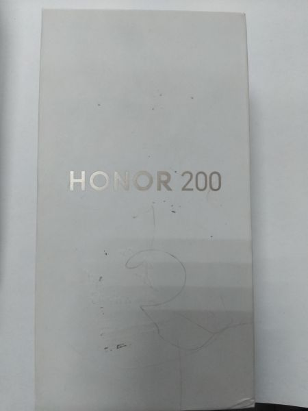 Купить Honor 200 8/256GB (ELI-NX9) Duos в Иркутск за 17500 руб.