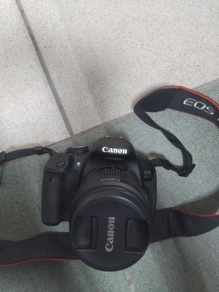 Купить Canon EOS 650D kit (DS126371) с СЗУ в Иркутск за 12400 руб.